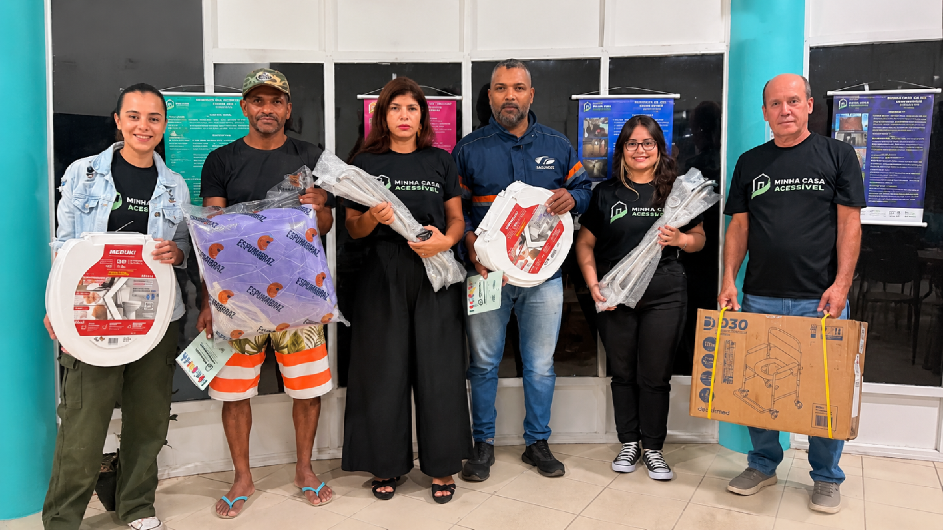 Associação entrega kits de acessibilidade e atua na prevenção de acidentes domésticos em Coronel Fabriciano