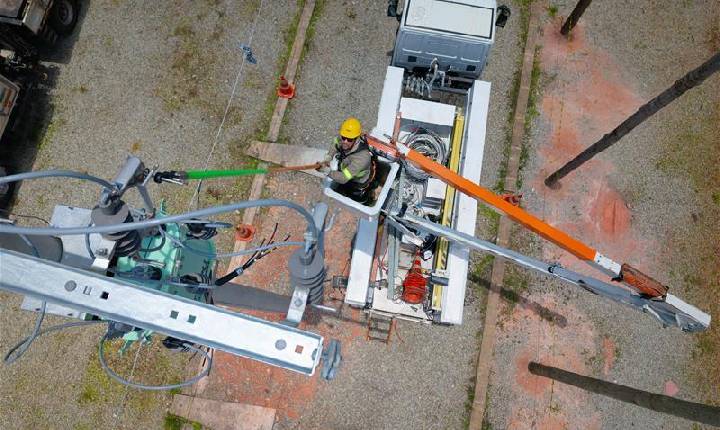 Cemig reforça manutenção preventiva da rede com R$ 438 milhões para reduzir interrupções em Minas 