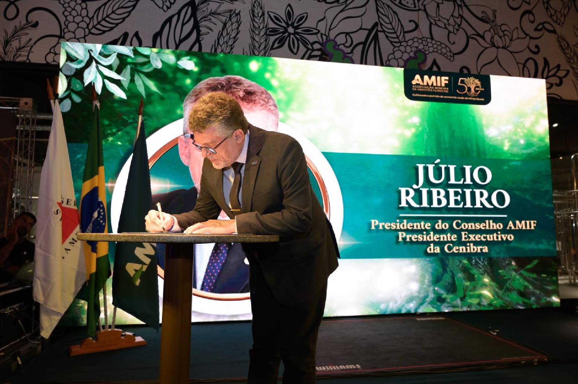 CEO da CENIBRA presidirá conselho da AMIF 