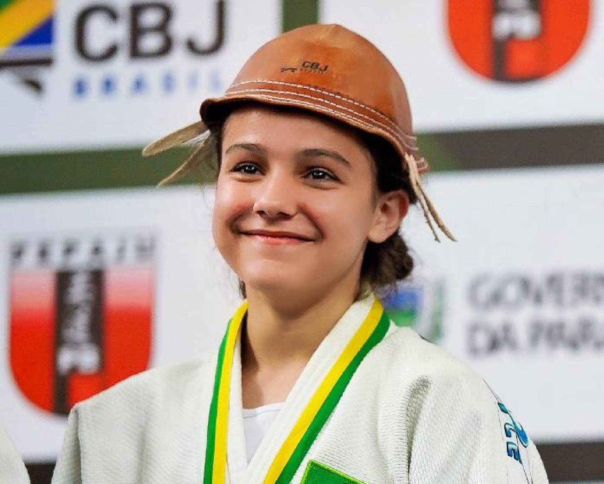 Judoca Bella faz campanha para participar de seletiva nacional