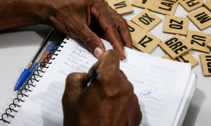 Matrículas da Educação de Jovens e Adultos em Fabriciano iniciam na próxima segunda-feira, 7 de junho