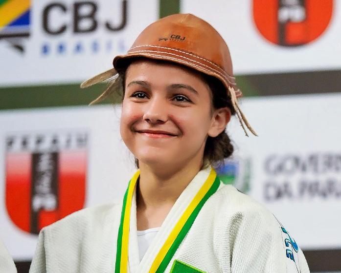 Judoca Bella faz campanha para participar de seletiva nacional