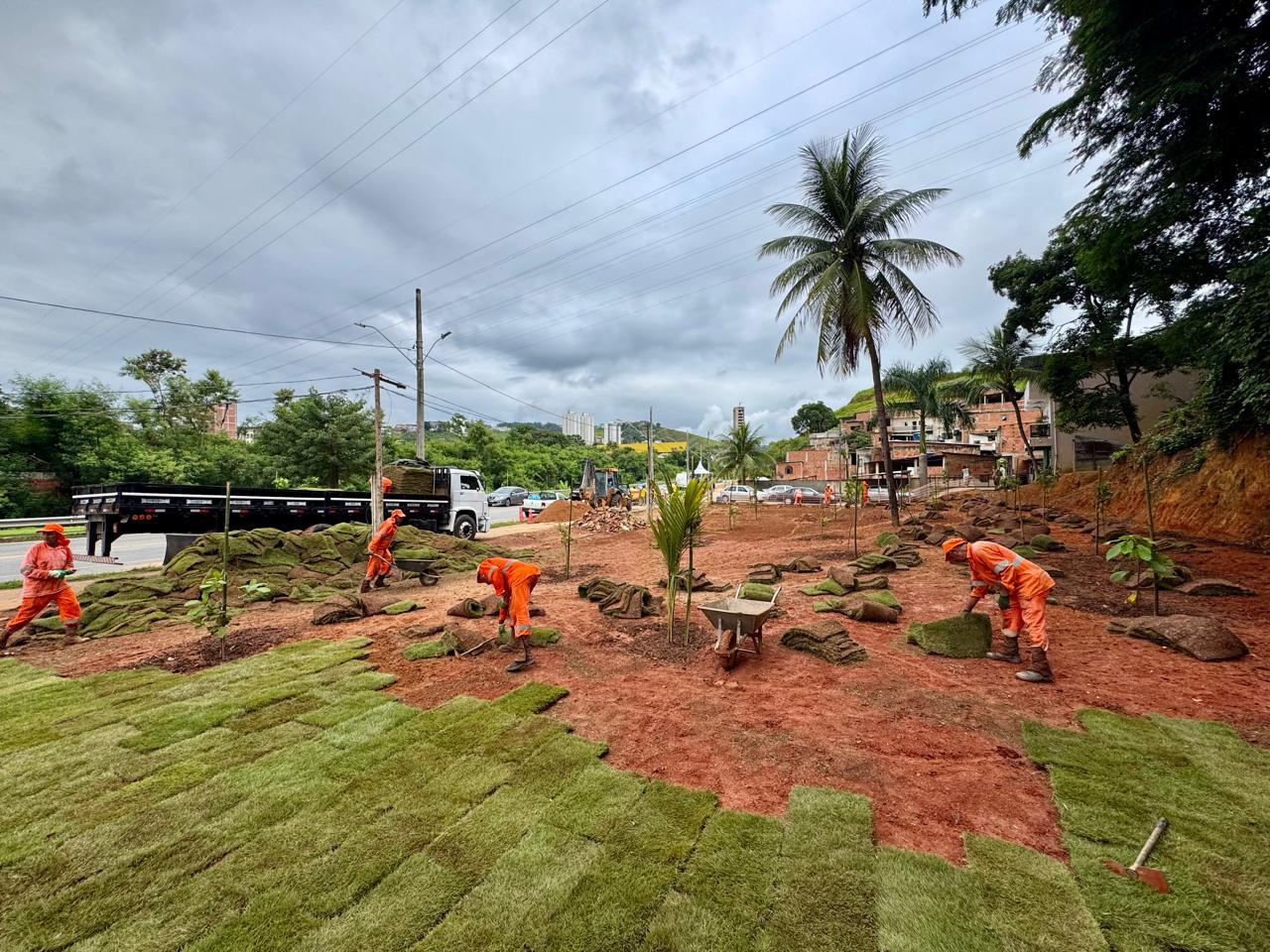 Revitalização da Avenida Maanaim avança após desocupação da área em Ipatinga